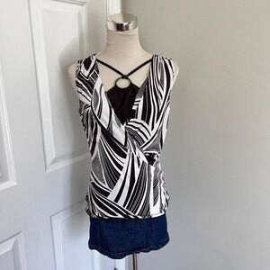 BROWN AND WHITE IZ BYER CALIFORNIA LAYERED SLEEVELESS BLOUSE‎
